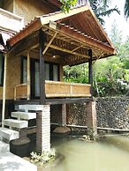 Bukit Alamanda Resort & Resto