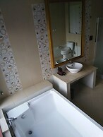 Bukit Alamanda Resort & Resto