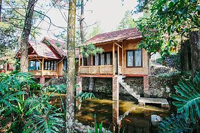 Bukit Alamanda Resort & Resto