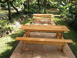 Bukit Alamanda Resort & Resto