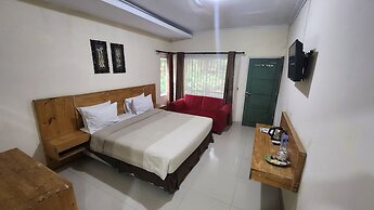 Bukit Alamanda Resort & Resto