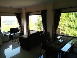 Bukit Alamanda Resort & Resto