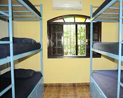 Le House Hostel