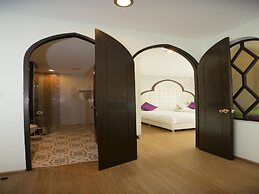 The Grand Morocc Hotel