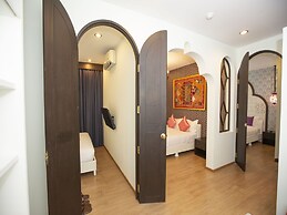 The Grand Morocc Hotel