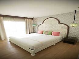 The Grand Morocc Hotel