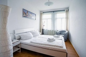 City Park Apartments Ludi