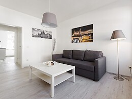 City Park Apartments Ludi