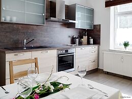 City Park Apartments Ludi