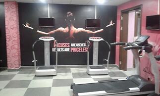 Golden Garden Al Corniche Hotel