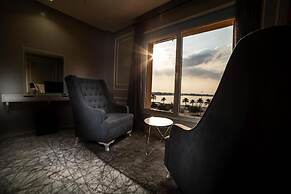 Golden Garden Al Corniche Hotel