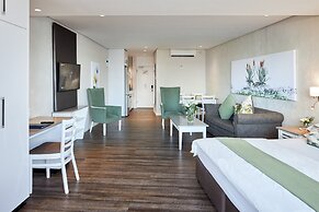 First Group Breakers Resort