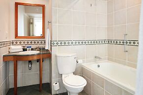 First Group Breakers Resort