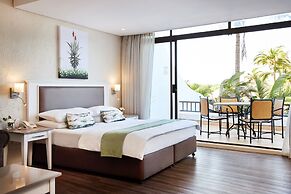 First Group Breakers Resort