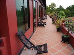 L'Elephant Blanc Resort