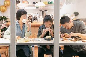 OwlStay Flip Flop Hostel Garden