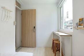 OwlStay Flip Flop Hostel Garden