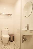 OwlStay Flip Flop Hostel Garden