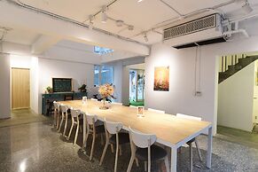 OwlStay Flip Flop Hostel Garden