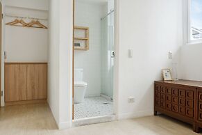 OwlStay Flip Flop Hostel Garden