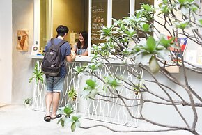 OwlStay Flip Flop Hostel Garden