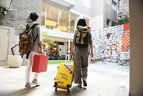 OwlStay Flip Flop Hostel Garden