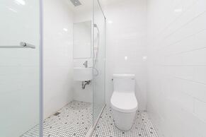 OwlStay Flip Flop Hostel Garden