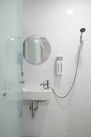 OwlStay Flip Flop Hostel Garden