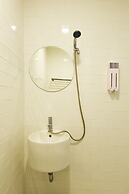 OwlStay Flip Flop Hostel Garden