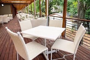 Sparkling Waters Hotel & Spa