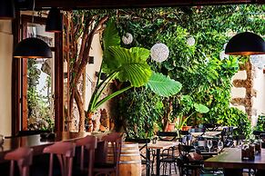 Polydoros Hotel Apartments