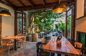 Polydoros Hotel Apartments