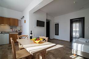 Polydoros Hotel Apartments