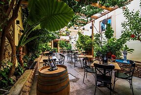 Polydoros Hotel Apartments