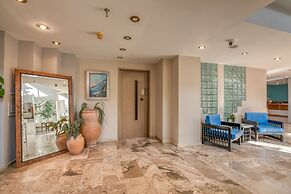 Peli Hotel