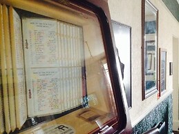 The Hopetoun Arms Hotel