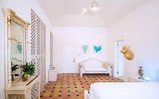 La Bougainvillea Hotel and Villas