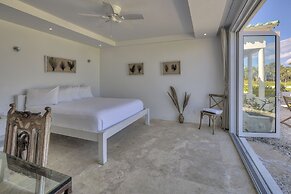 La Bougainvillea Hotel and Villas