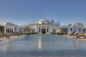 La Bougainvillea Hotel and Villas