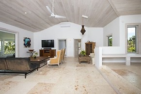 La Bougainvillea Hotel and Villas