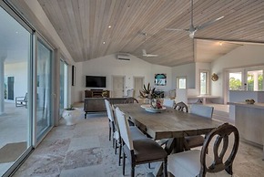 La Bougainvillea Hotel and Villas