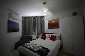 Avi's Suites - 44 Hativat Hanegev