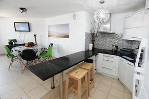 Avi's Suites - 44 Hativat Hanegev