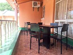 Woodlands Lodge & Tours