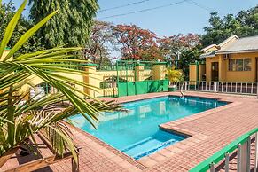 Woodlands Lodge & Tours