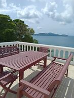 Baan Khunying – Secluded Phuket Beachfront Villa