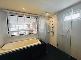 Ocean View Treasure Residence