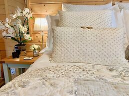 Duck Lodge B&B