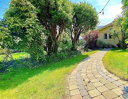 Duck Lodge B&B