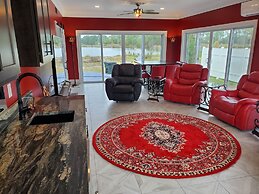 Kingsbay Mansion & Vacation Houses